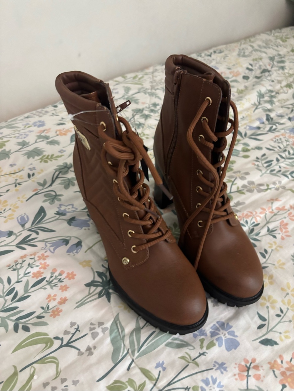 G by Guess Tan Brown Lace-Up Chunky Heel Ankle Boots - Picture 4 of 4